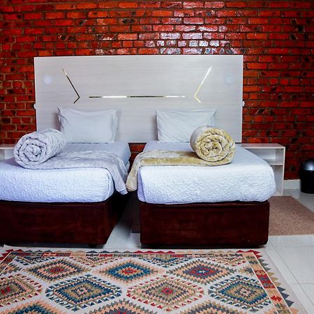 Stephen Margolis Resort Хараре Екстериор снимка